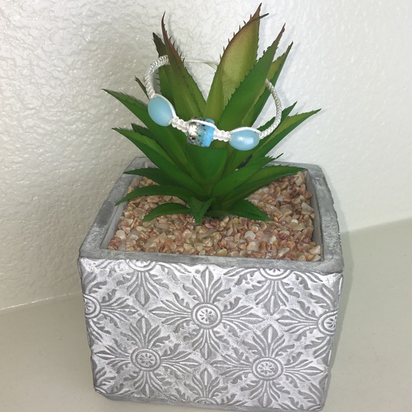 Handmade Chinese Knotting Bracelet W/ Glass Beads - Picture 2 of 8